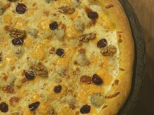 Піца 4 сира (Premium)