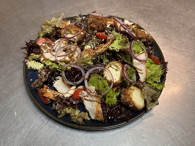 Салат з Моцарелою Фрі