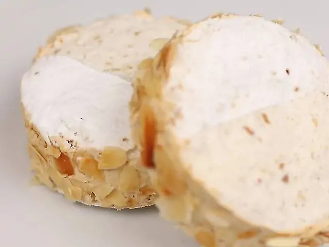 Мигдальний шарлот