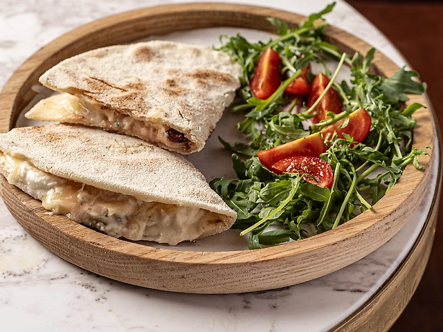 Quattro Formaggi Piadina