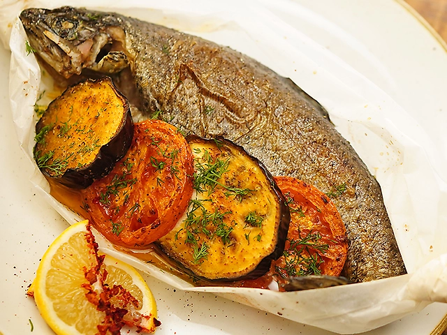 Горна форель з овочами