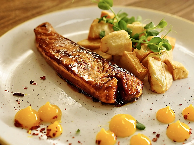 Смажене філе лосося