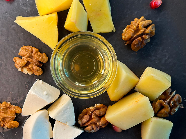 Асорті грузинських сирів