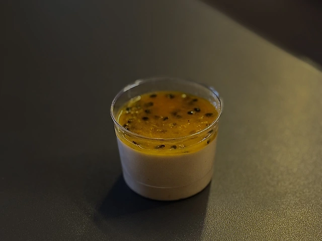 Tropical mousse