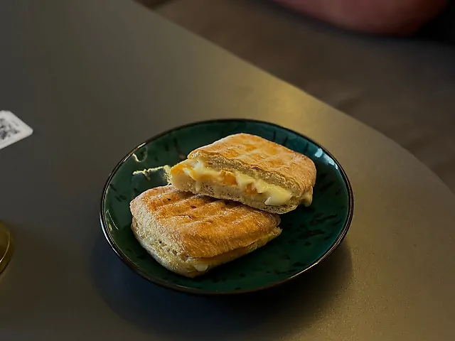 Сирний сендвіч