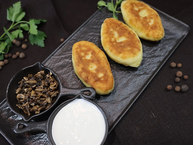 Картопляники з печерицями