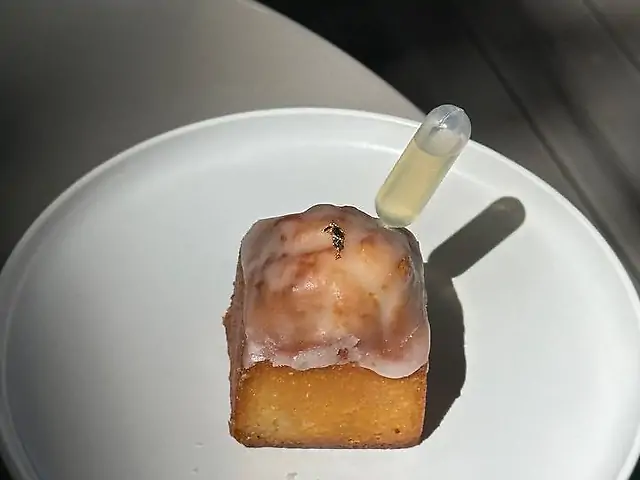 Лимонний кейк