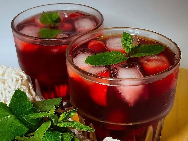 Компот вишневий