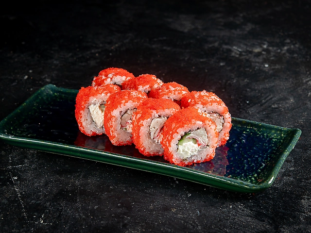 Roll California with crab