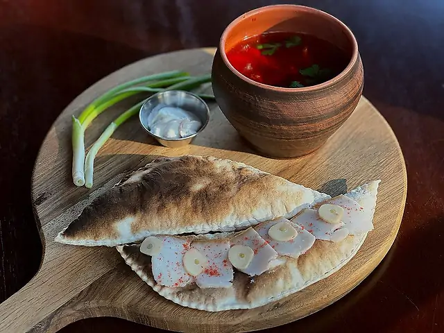 Український борщ з куркою