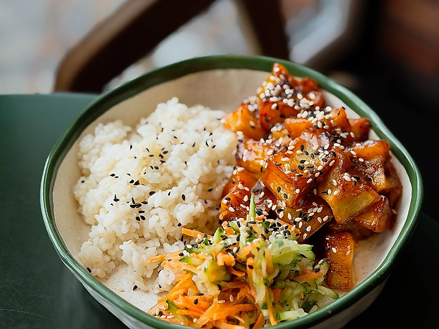 Баклажани в гостро-солодкому соусі