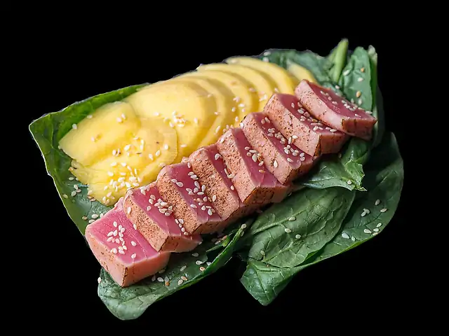 Салат сашими с тунцом