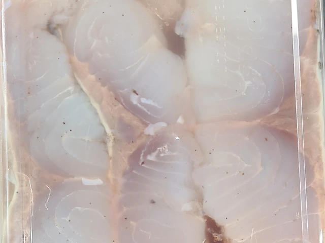 Товстолоб в олії