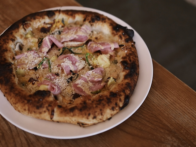 З картоплею, грибами та прошутто Котто