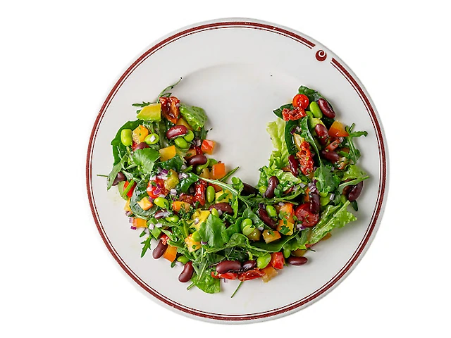 Салат з квасолею та бобами