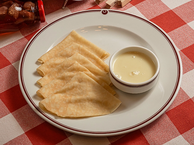 Млинці зі згущеним молоком