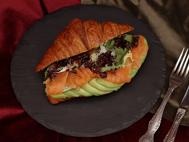 Сroissant with salmon