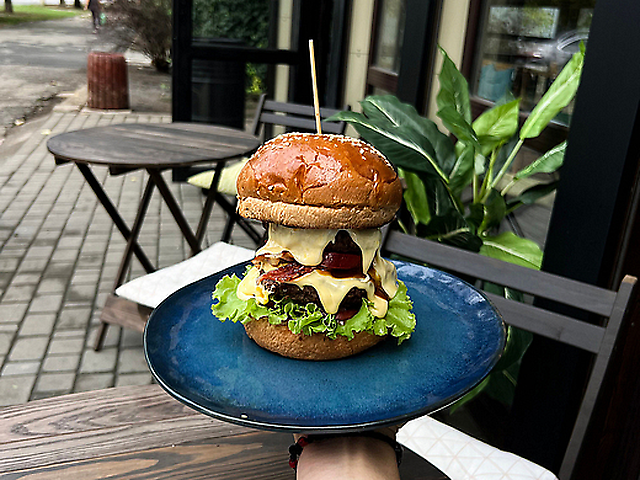 COMBO DABL BEEF BEKON BURGER