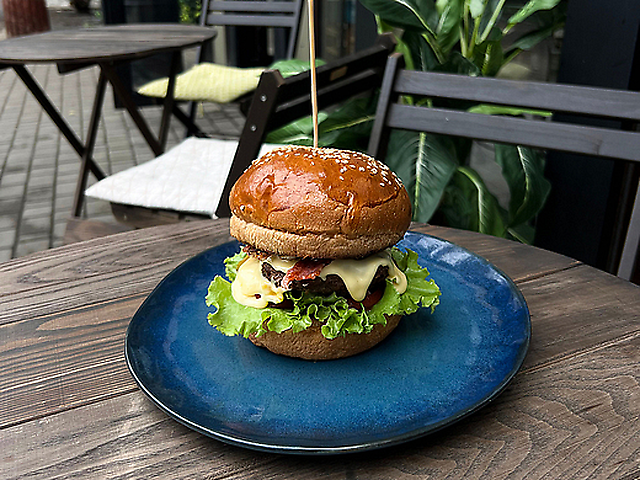 BEEF BEKON BURGER