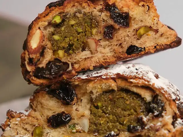 Штоллен фісташковий