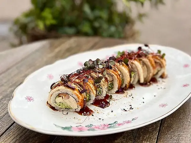 Рол з вугрем та креветкою, спеція фурікаке