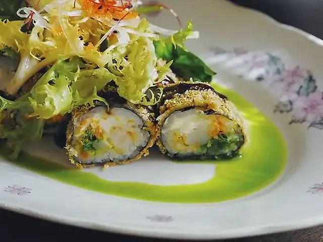 Темпура рол з креветкою та унагі