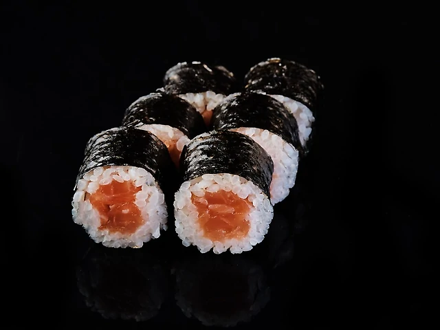 Maki salmon