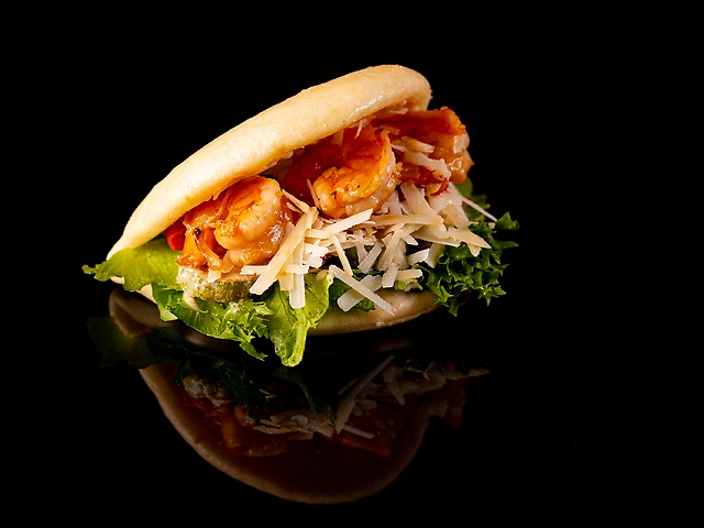 Bao with shrimp and Caesar sauce