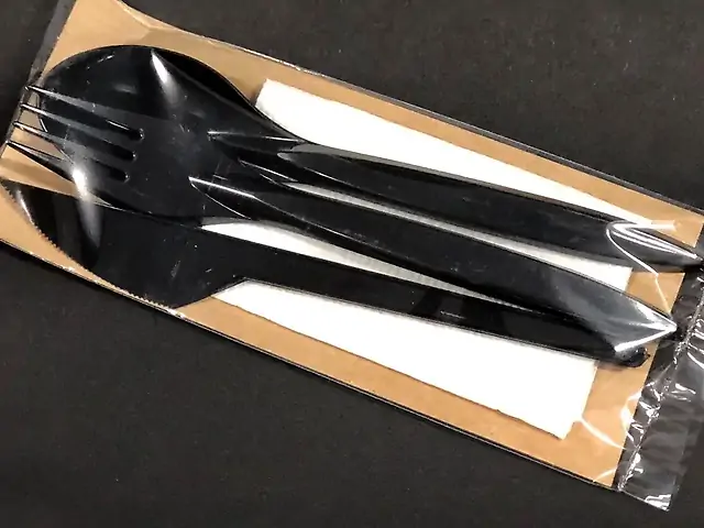 Disposable set with fork and spoon