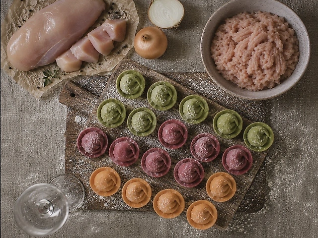 Міні пельмені з індички, кольорові, заморожені