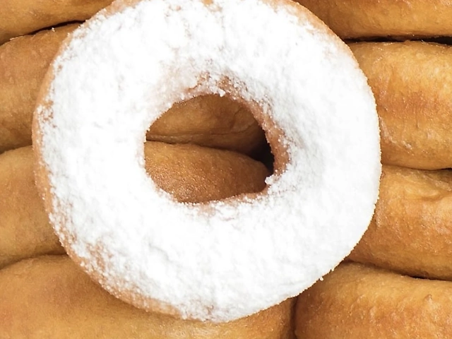 Пончик з цукровою пудрою: 