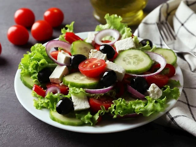 Грецький салат (330г)