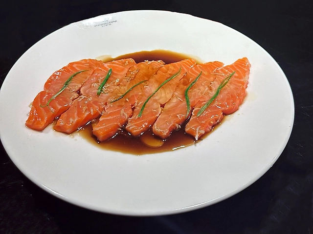 Сашимі NOBU з лосося