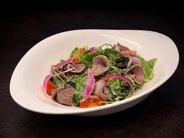 Салат з ніжним яловичим язиком