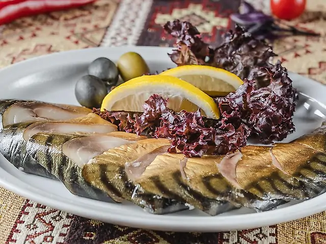 Скумбрія копчена