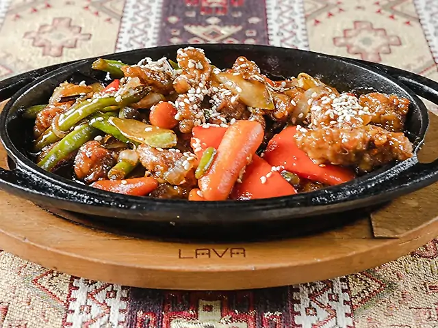 Гаряча пательня зі свинини