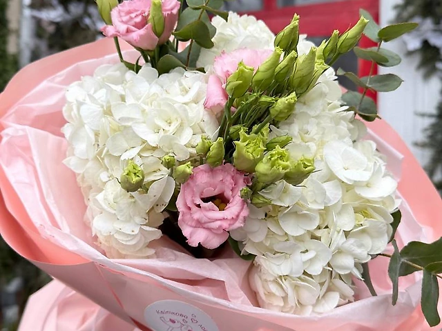 Мікс гортензії з еустомою