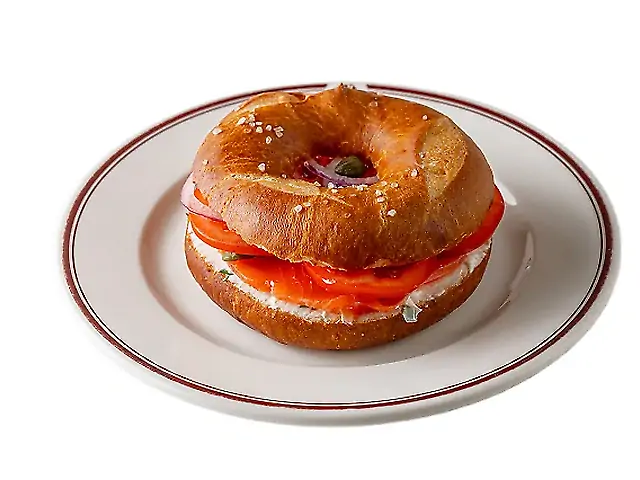 Бублик із лососем та каперсами