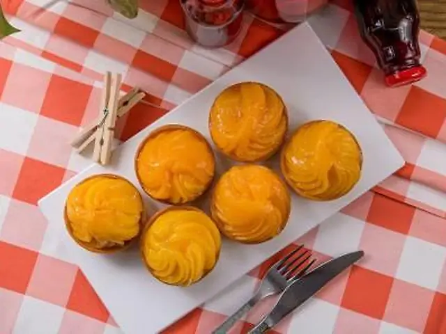 Тарта з персиком