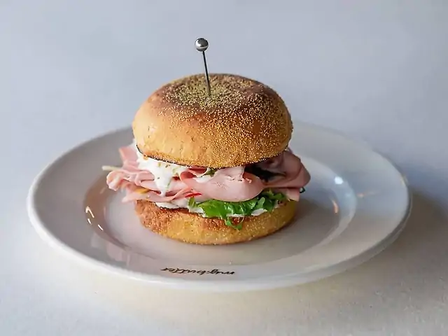 Мафін з мортаделою