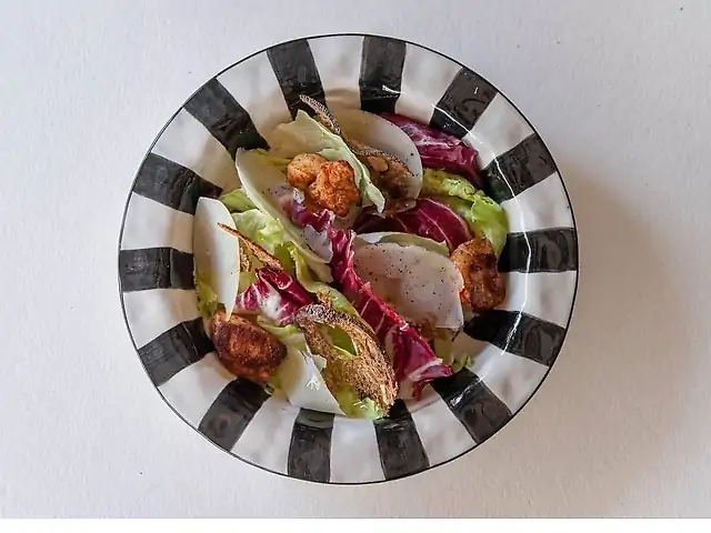 Айсберг з родіччіо та індичкою