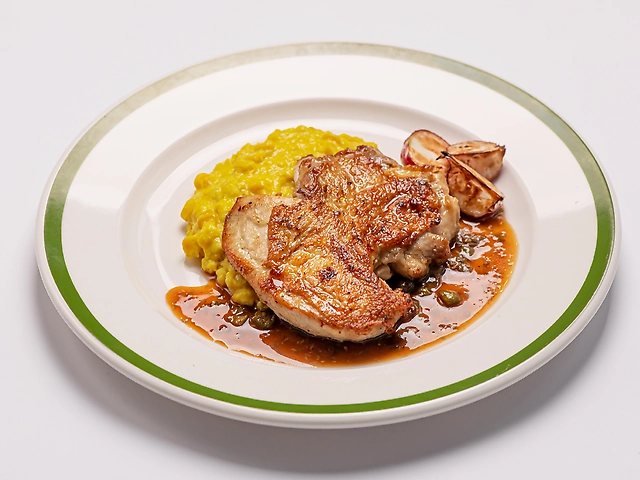 Фермерське курча з кукурудзяним різотто