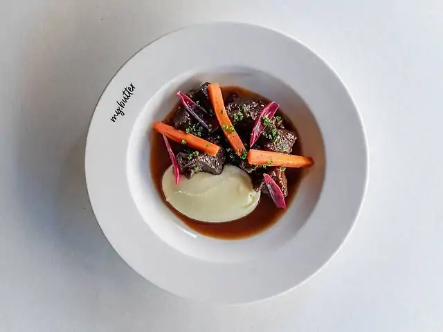 Телятина бургіньйон