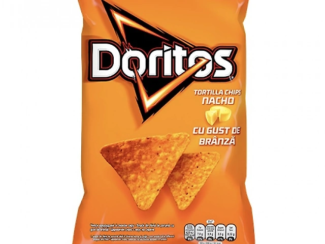 Чіпси Doritos 90гр Сир