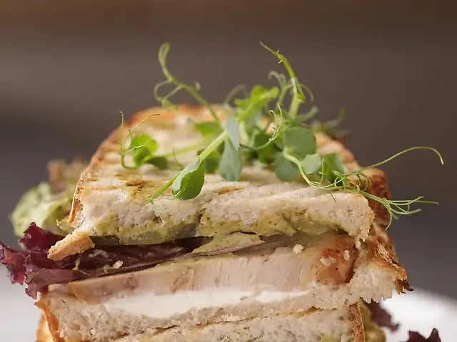 Chicken and pesto sandwich