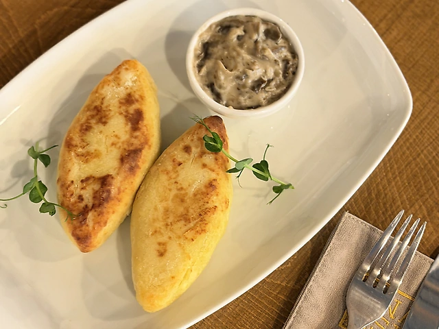 Картопляні зрази з грибами