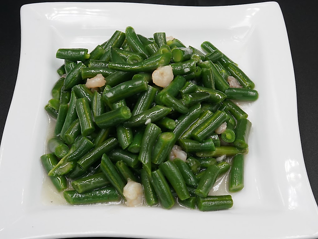 113 Смажена спаржева квасоля з креветками