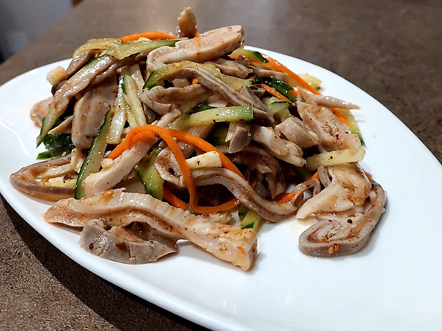 13 Салат зі свинячих шлунків(гострий)