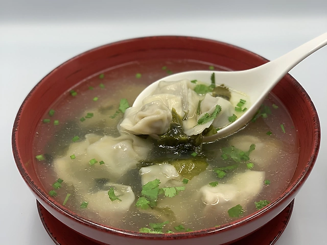 28 Суп з пельменями(вантон)