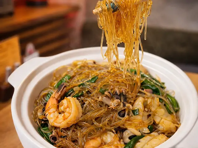 97 Скляна локшина з морепродуктами